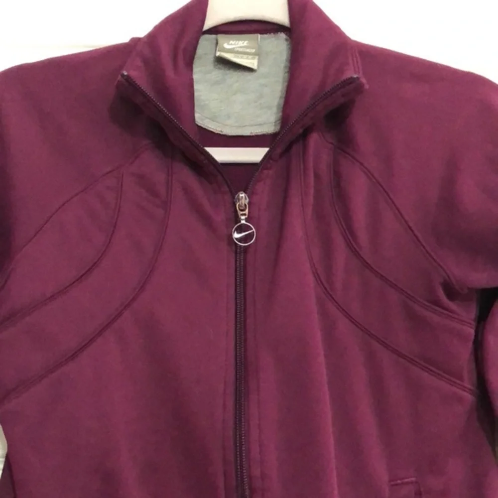 Nike girls full zip jacket size 4-6 plum purple color. Fall school FINAL‎ PRICE